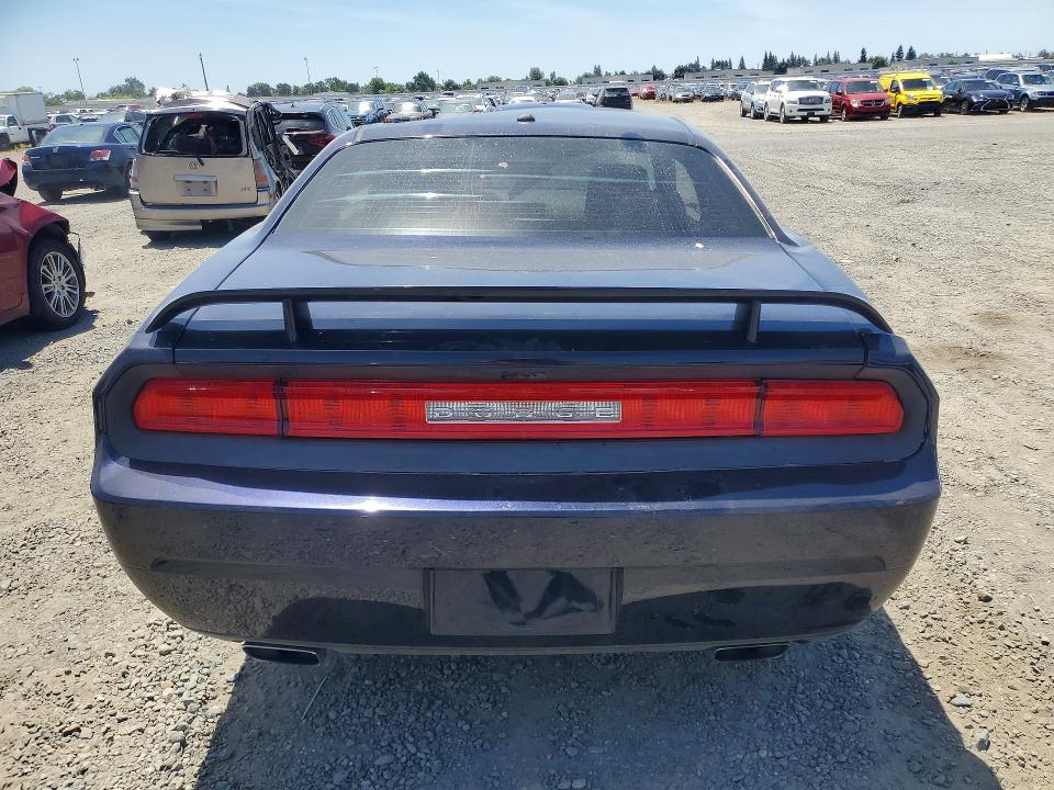 55622796 :رقم المزاد ، 2C3CDYBT9CH261980 vin ، 2012 Dodge Challenger مزاد بيع