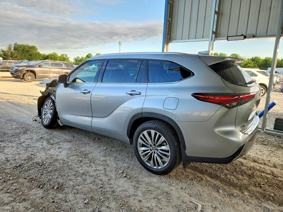 57076076 :رقم المزاد ، 5TDKDRBH5PS038061 vin ، 2023 Toyota Highlander مزاد بيع
