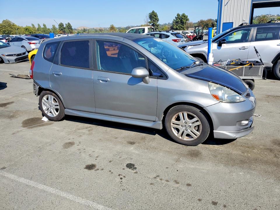 Продажа на аукционе авто 2008 Honda Fit, vin: JHMGD38638S021436, номер лота: 57793846
