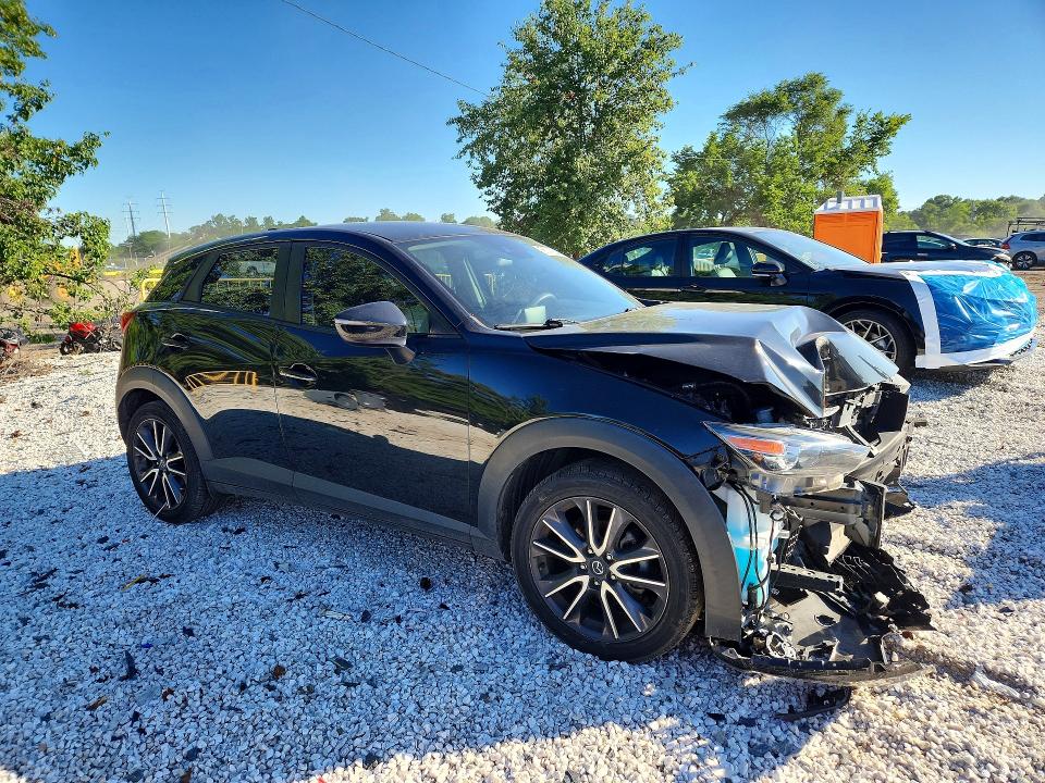 56742546 :رقم المزاد ، JM1DKDC72J0308428 vin ، 2018 Mazda Cx-3 مزاد بيع