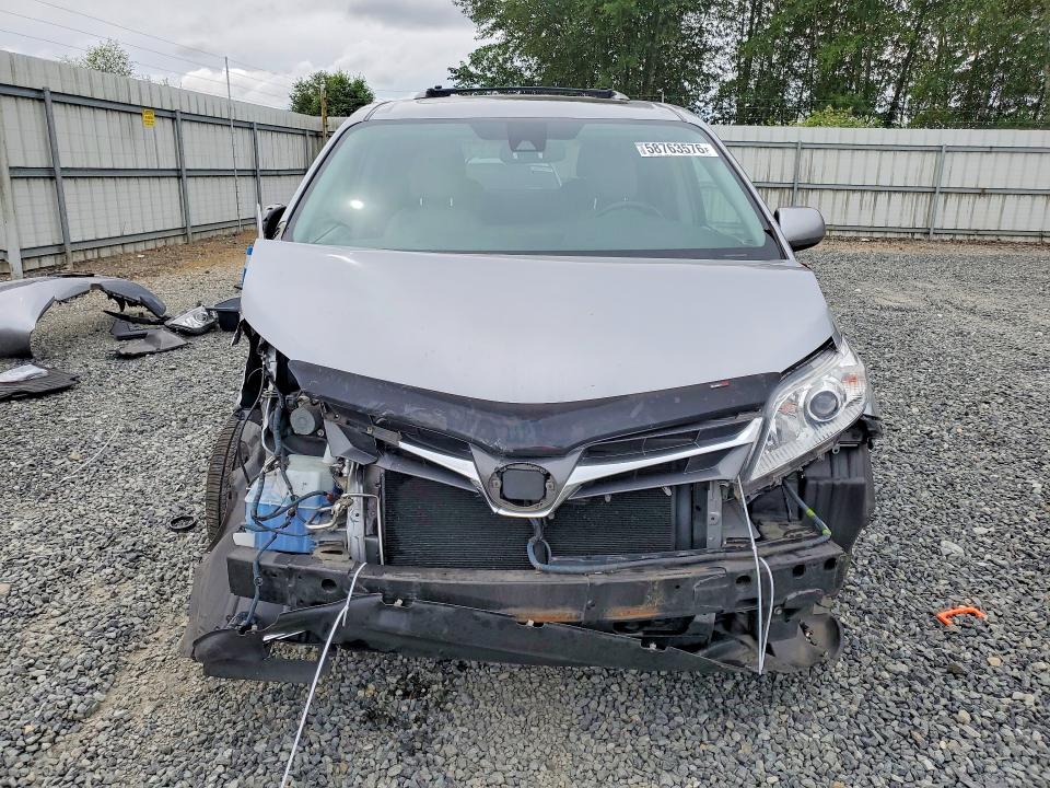 Продажа на аукционе авто 2018 Toyota Sienna, vin: 5TDDZ3DC3JS206294, номер лота: 58763576