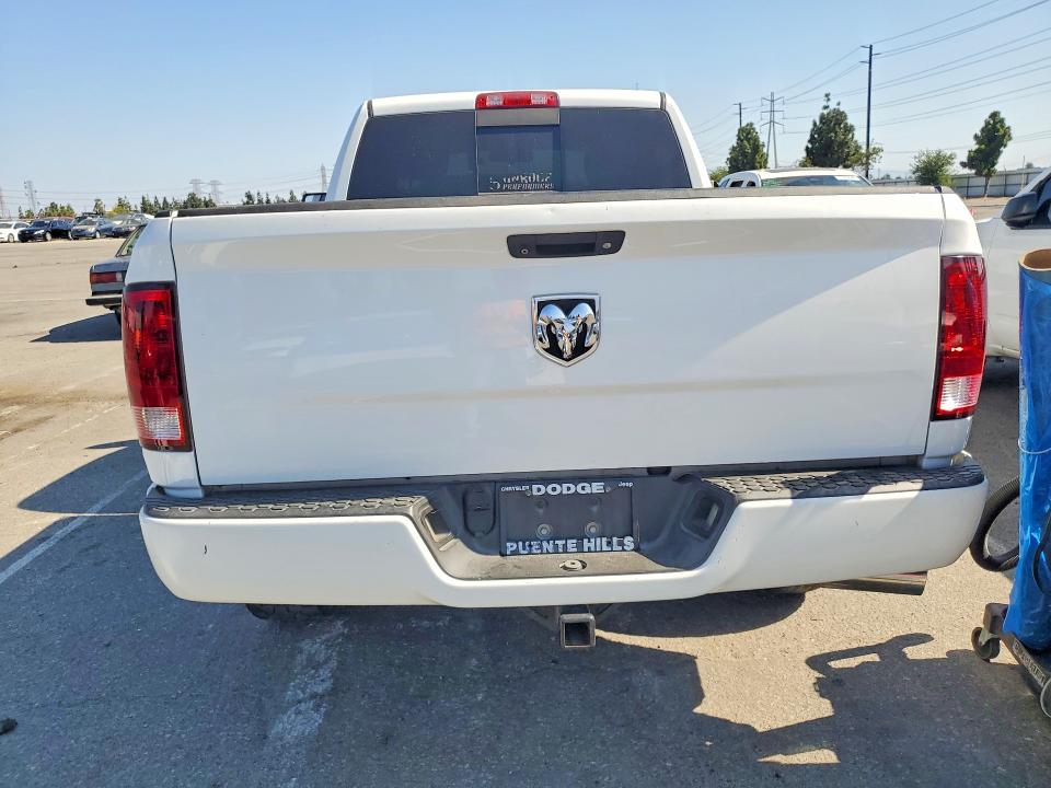 58276936 :رقم المزاد ، 3C6JR6AG2FG698793 vin ، 2015 Ram 1500 مزاد بيع