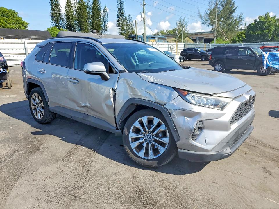 Продажа на аукционе авто 2019 Toyota Rav4, vin: 2T3C1RFV2KW021688, номер лота: 57572006