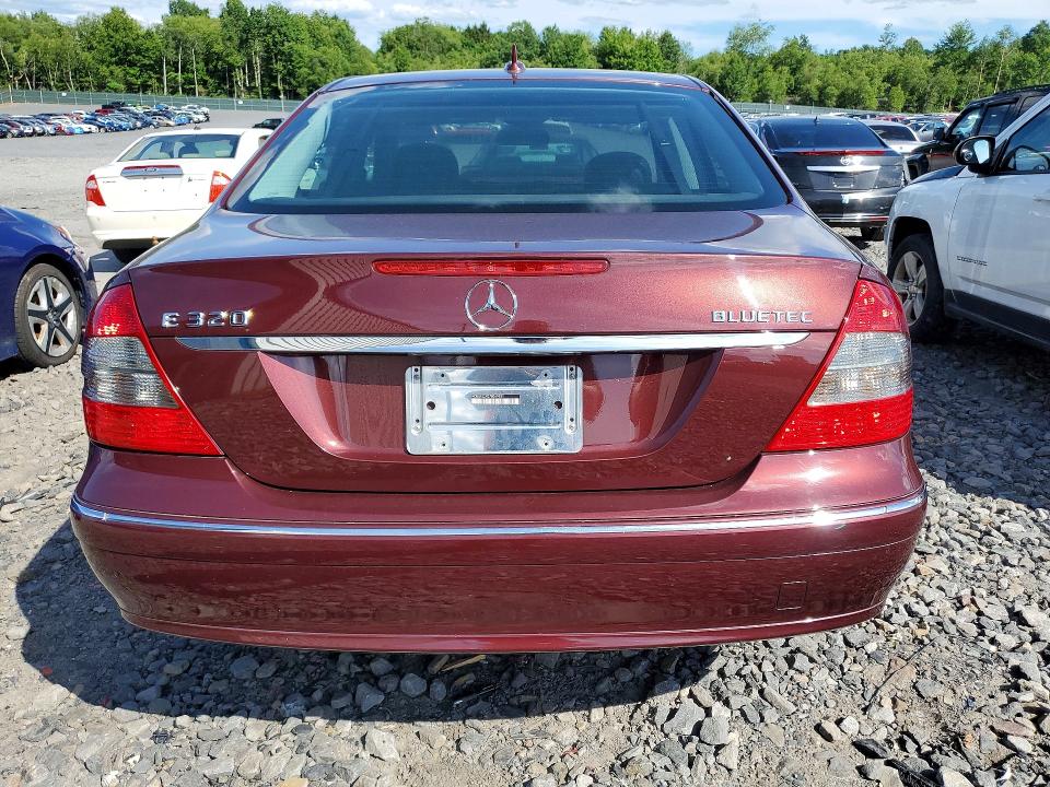 57110966 :رقم المزاد ، WDBUF22X07B069631 vin ، 2007 Mercedes-benz E مزاد بيع