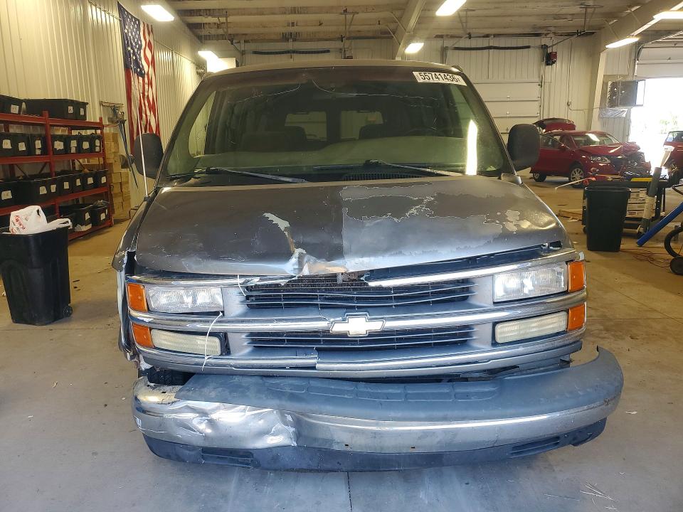 1999 Chevrolet Express G1500 მანქანა იყიდება აუქციონზე, vin: 1GBFG15R9X1155464, აუქციონის ნომერი: 55741436
