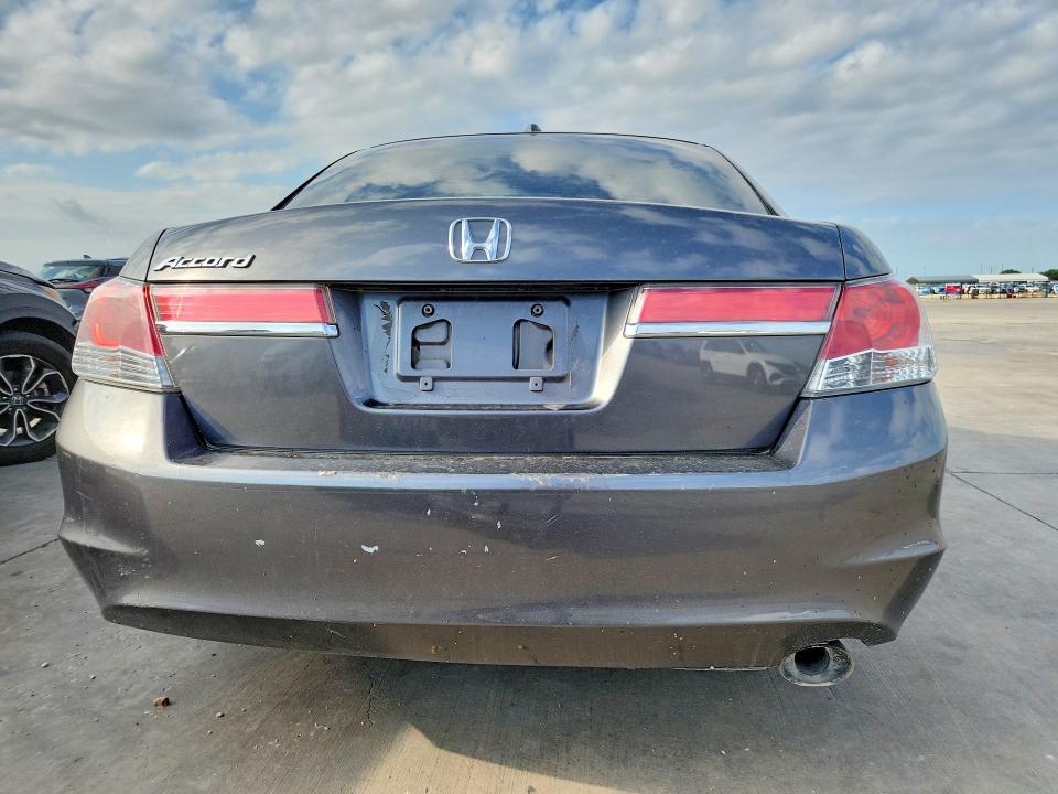 58377506 :رقم المزاد ، 1HGCP2F80BA045245 vin ، 2011 Honda Accord مزاد بيع