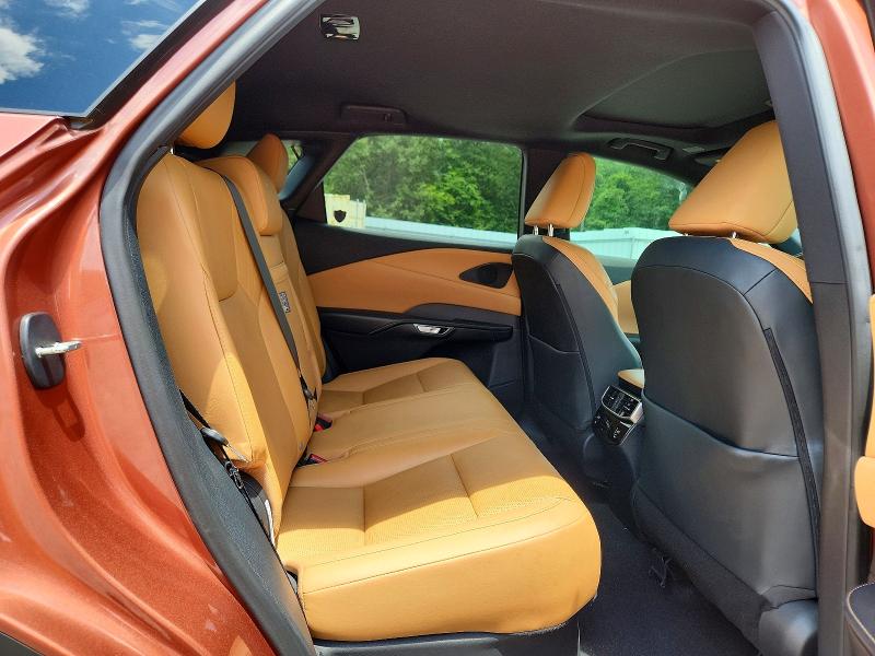 58103886 :رقم المزاد ، 2T2BAMCA4RC061884 vin ، 2024 Lexus Rx 350 4d مزاد بيع