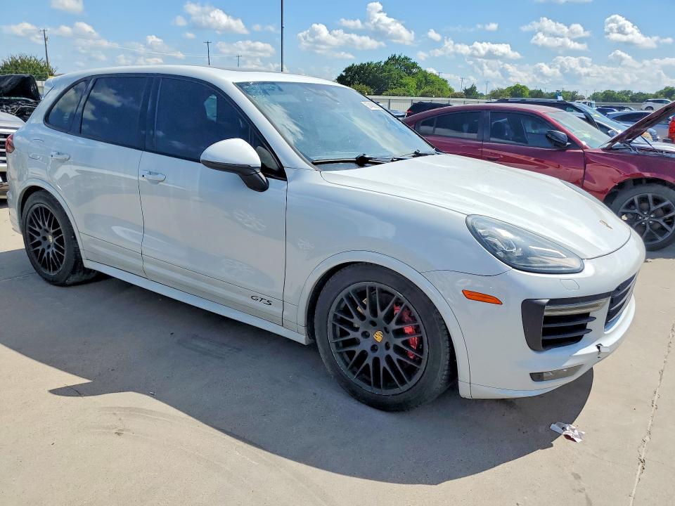 57468206 :رقم المزاد ، WP1AD2A28GLA78473 vin ، 2016 Porsche Cayenne مزاد بيع