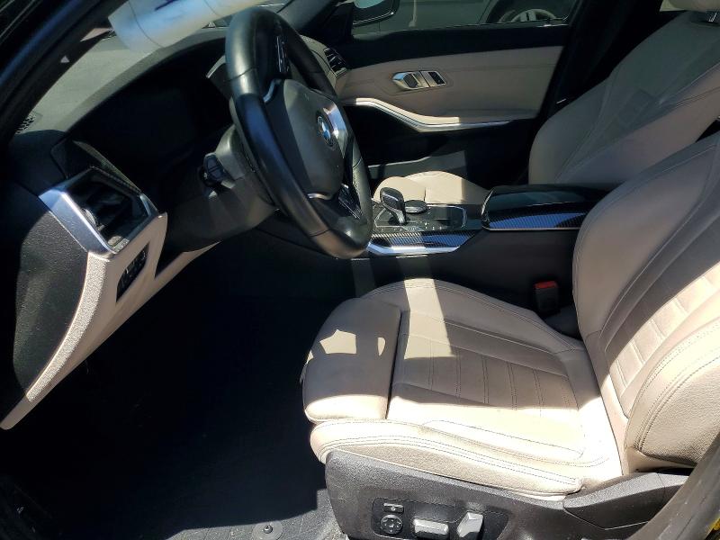56161506 :رقم المزاد ، 3MW5R1J06M8B91092 vin ، 2021 Bmw 330i مزاد بيع