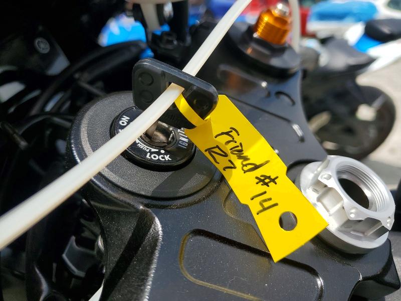 59080306 :رقم المزاد ، JYARM38E4SA020368 vin ، 2025 Yamaha Yzfr7 مزاد بيع