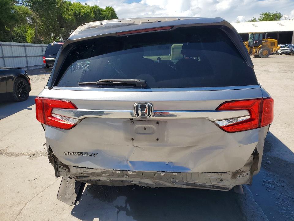 56337786 :رقم المزاد ، 5FNRL6H28JB089598 vin ، 2018 Honda Odyssey مزاد بيع