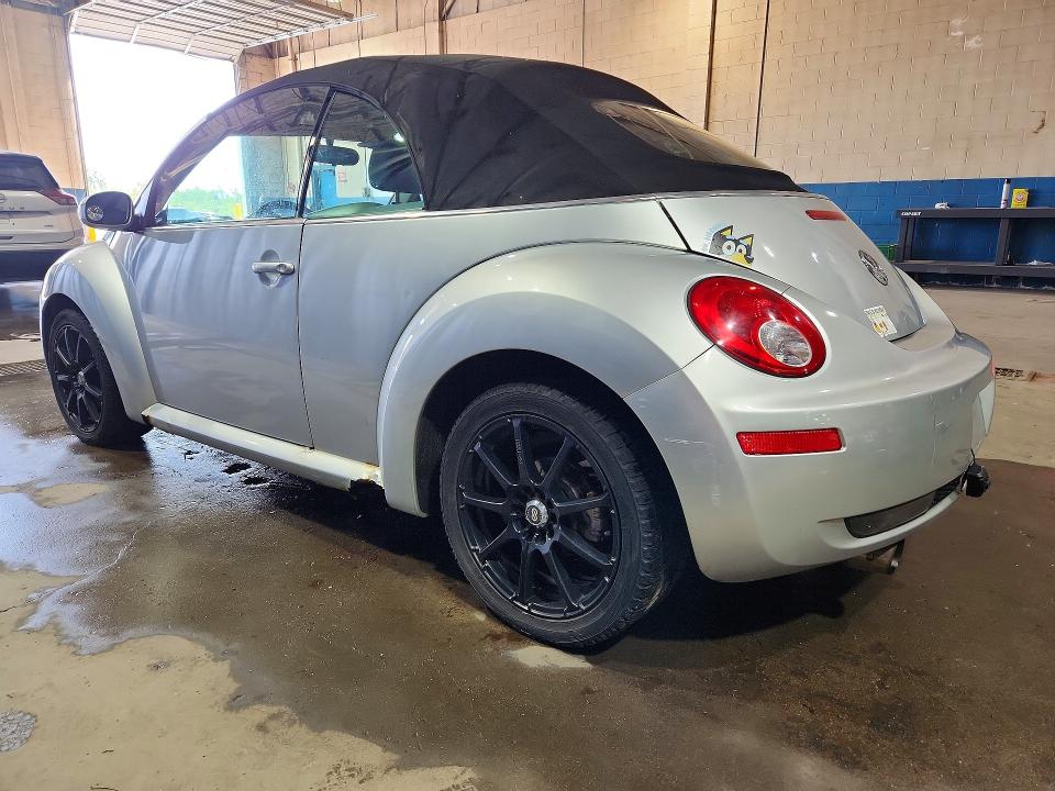 56162476 :رقم المزاد ، 3VWRF31Y77M412299 vin ، 2007 Volkswagen New Beetle مزاد بيع
