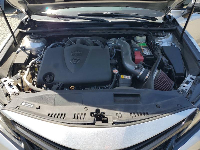 55522206 :رقم المزاد ، 4T1BZ1HK4JU015617 vin ، 2018 Toyota Camry مزاد بيع