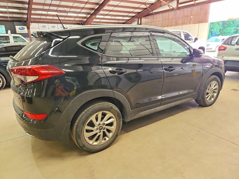 2016 Hyundai Tucson მანქანა იყიდება აუქციონზე, vin: KM8J3CA22GU043878, აუქციონის ნომერი: 56132606