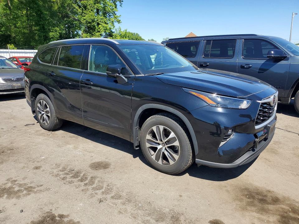 2022 Toyota Highlander მანქანა იყიდება აუქციონზე, vin: 5TDGZRBH8NS204027, აუქციონის ნომერი: 55407746
