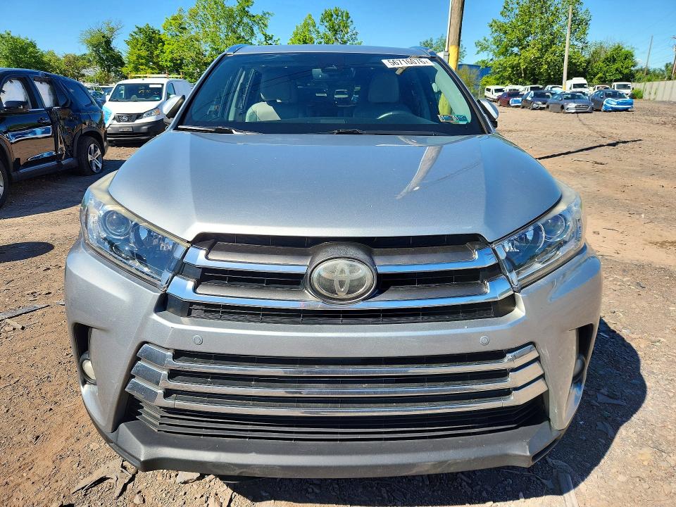 Продажа на аукционе авто 2017 Toyota Highlander, vin: 5TDDZRFH0HS428345, номер лота: 56716076
