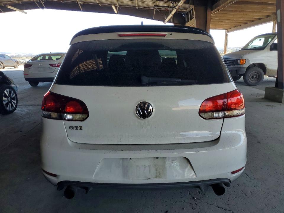 2010 Volkswagen Gti მანქანა იყიდება აუქციონზე, vin: WVWGV7AJ5AW243043, აუქციონის ნომერი: 56698306