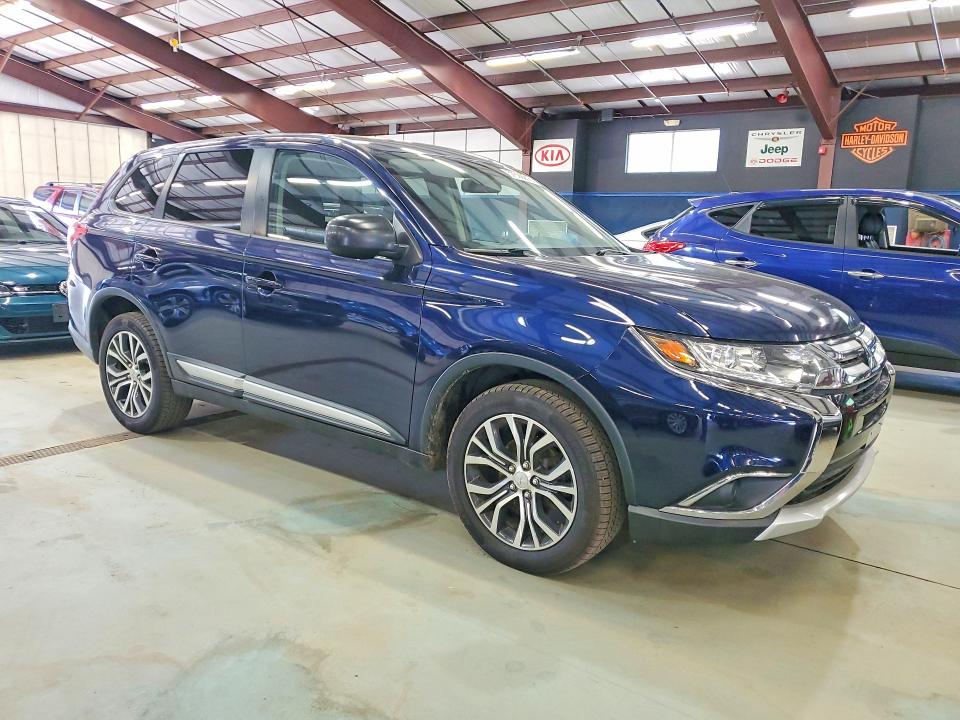 Продаж на аукціоні авто 2018 Mitsubishi Outlander, vin: JA4AZ3A37JZ061597, номер лоту: 57699216