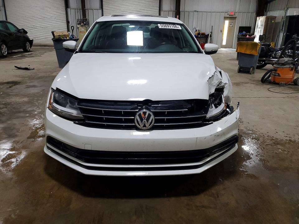 55693106 :رقم المزاد ، 3VWB67AJXJM226520 vin ، 2018 Volkswagen Jetta مزاد بيع