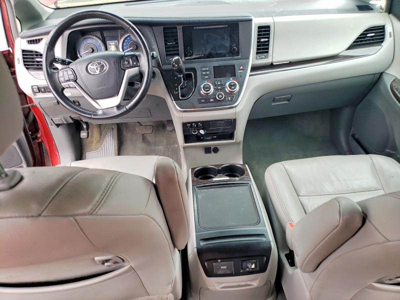 57678986 :رقم المزاد ، 5TDYZ3DC6HS859973 vin ، 2017 Toyota Sienna مزاد بيع