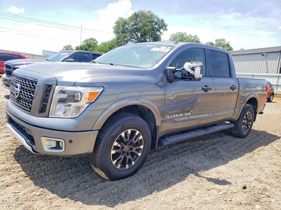 56796256 :رقم المزاد ، 1N6AA1E56KN503255 vin ، 2019 Nissan Titan مزاد بيع