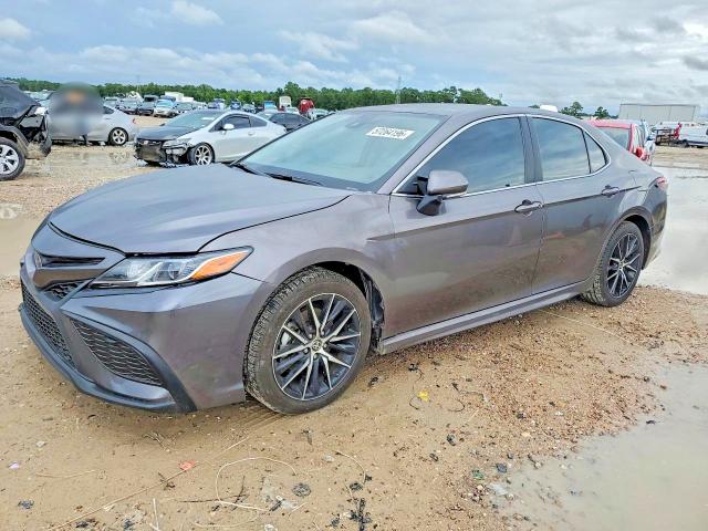 Продажа на аукционе авто 2024 Toyota Camry, vin: 4T1G11AK5RU864786, номер лота: 57264196