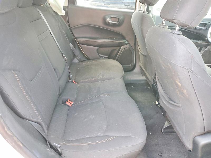 56974516 :رقم المزاد ، 3C4NJDABXJT239375 vin ، 2018 Jeep Compass مزاد بيع