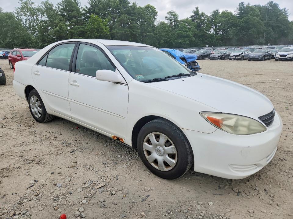 57769706 :رقم المزاد ، JTDBE32K320007733 vin ، 2002 Toyota Camry مزاد بيع