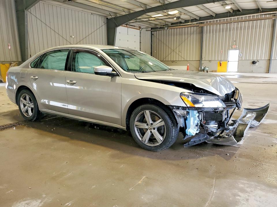 2013 Volkswagen Passat მანქანა იყიდება აუქციონზე, vin: 1VWBP7A3XDC089812, აუქციონის ნომერი: 58059226