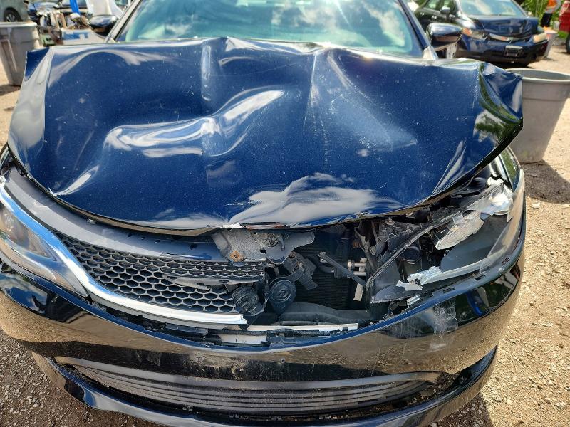 56483916 :رقم المزاد ، 1C3CCCFB6GN192959 vin ، 2016 Chrysler 200 مزاد بيع