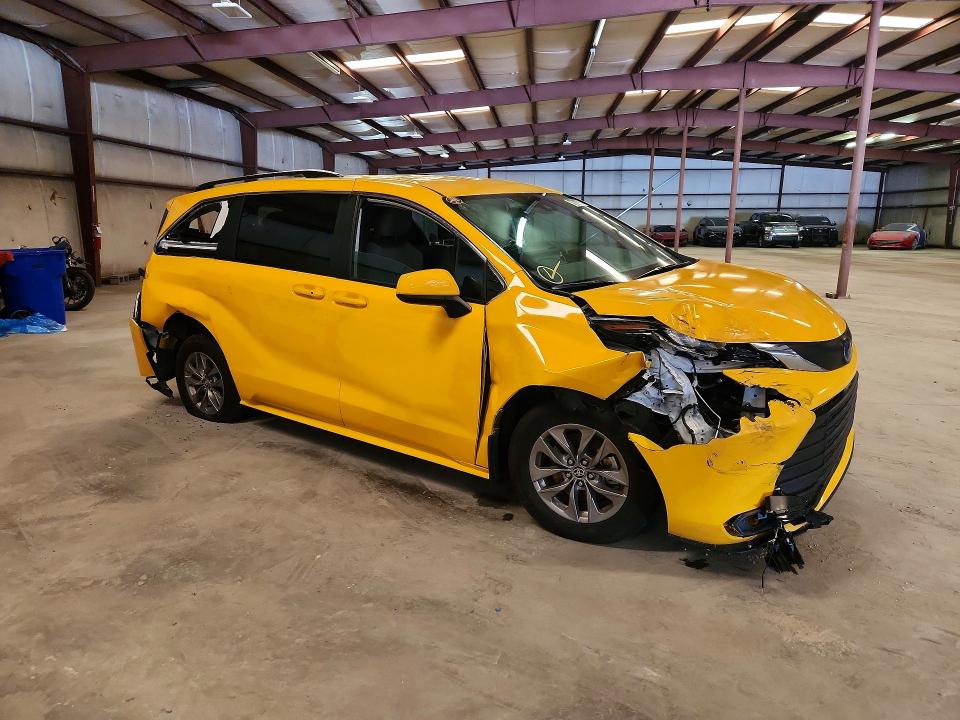 Продажа на аукционе авто 2025 Toyota Sienna, vin: 5TDKRKEC3SS279277, номер лота: 57362536