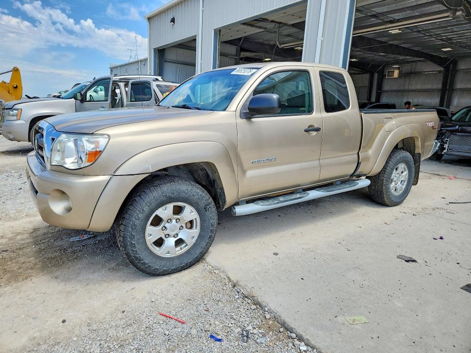 Продаж на аукціоні авто 2007 Toyota Tacoma, vin: 5TEUU42N27Z429737, номер лоту: 56525376