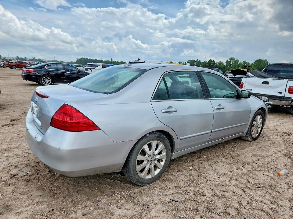 2007 Honda Accord მანქანა იყიდება აუქციონზე, vin: 1HGCM66567A044730, აუქციონის ნომერი: 55932636