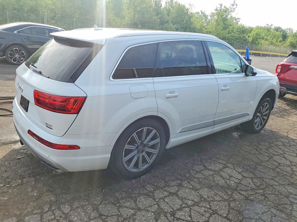 2017 Audi Q7 მანქანა იყიდება აუქციონზე, vin: WA1VAAF78HD057168, აუქციონის ნომერი: 58949706