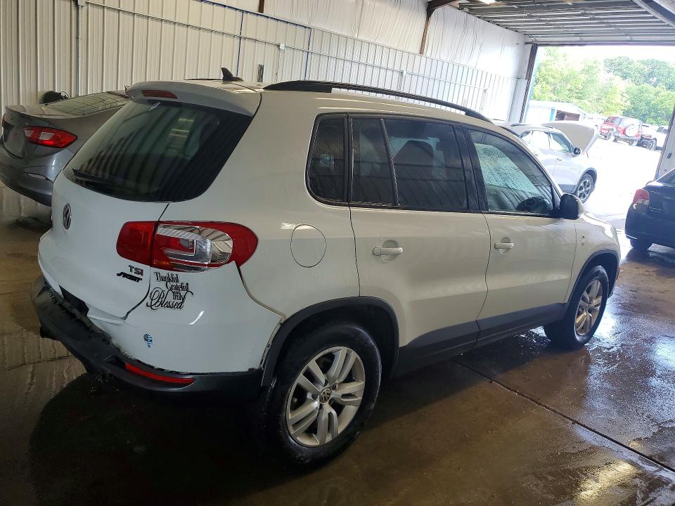 2017 Volkswagen Tiguan მანქანა იყიდება აუქციონზე, vin: WVGAV7AX2HK030803, აუქციონის ნომერი: 55713666