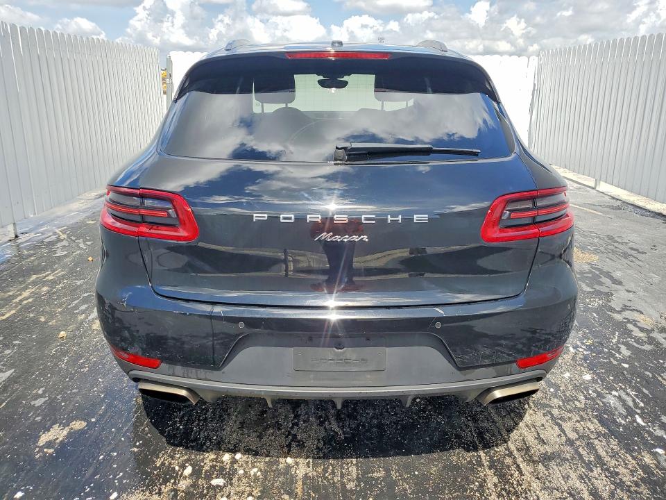 57122686 :رقم المزاد ، WP1AA2A58JLB21543 vin ، 2018 Porsche Macan مزاد بيع