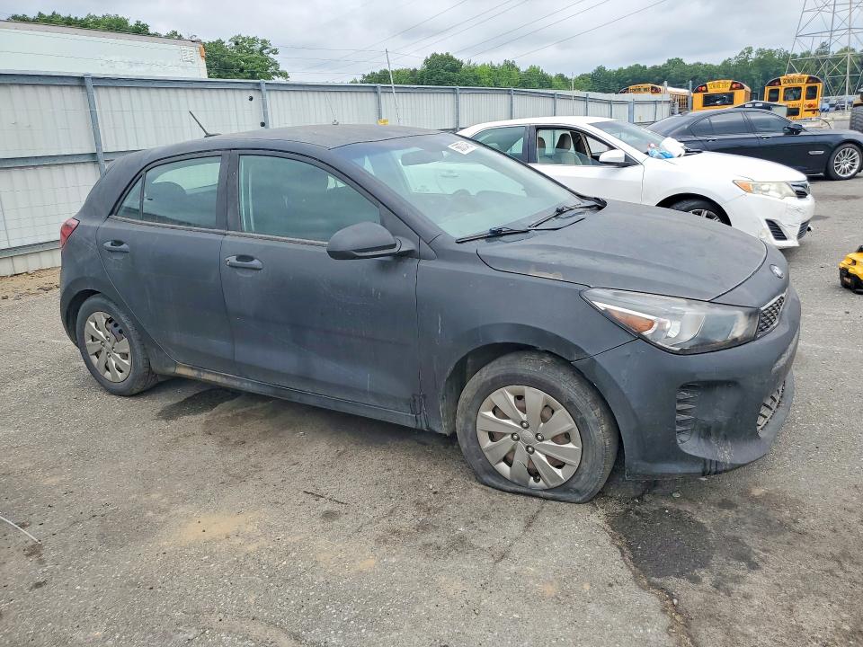 56873486 :رقم المزاد ، 3KPA25AB0JE091663 vin ، 2018 Kia Rio 5-door مزاد بيع