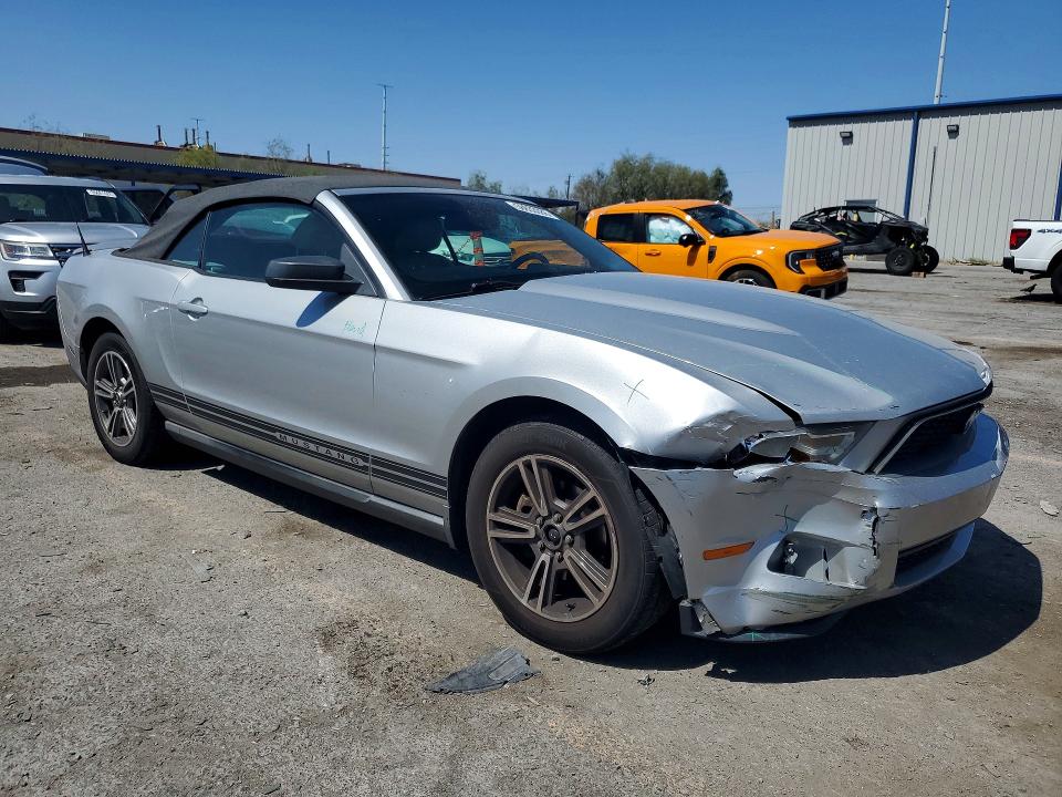 58833086 :رقم المزاد ، 1ZVBP8EN4A5116679 vin ، 2010 Ford Mustang مزاد بيع