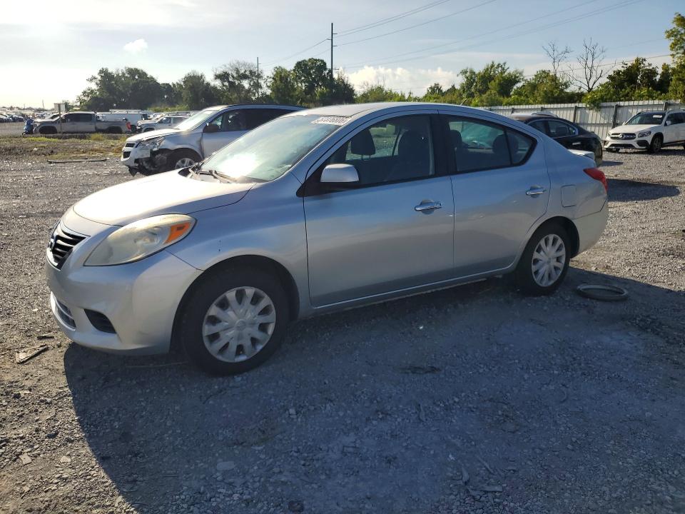 57376806 :رقم المزاد ، 3N1CN7APXDL859918 vin ، 2013 Nissan Versa مزاد بيع