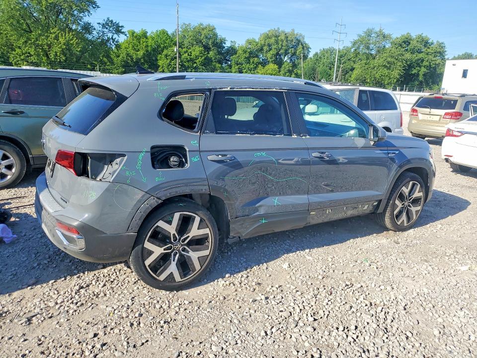 Продажа на аукционе авто 2022 Volkswagen Taos, vin: 3VV2X7B22NM016069, номер лота: 55404066