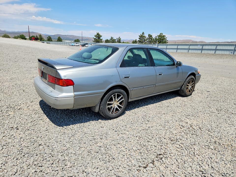 2001 Toyota Camry მანქანა იყიდება აუქციონზე, vin: 4T1BF22KX1U115857, აუქციონის ნომერი: 57768276