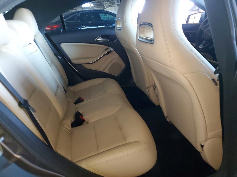 58473346 :رقم المزاد ، WDDSJ4EB0JN510883 vin ، 2018 Mercedes-benz Cla مزاد بيع