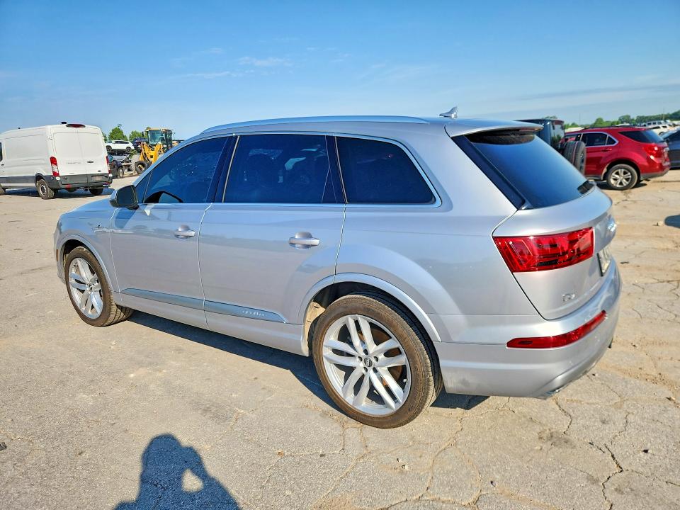 57869526 :رقم المزاد ، WA1VAAF70JD050396 vin ، 2018 Audi Q7 مزاد بيع