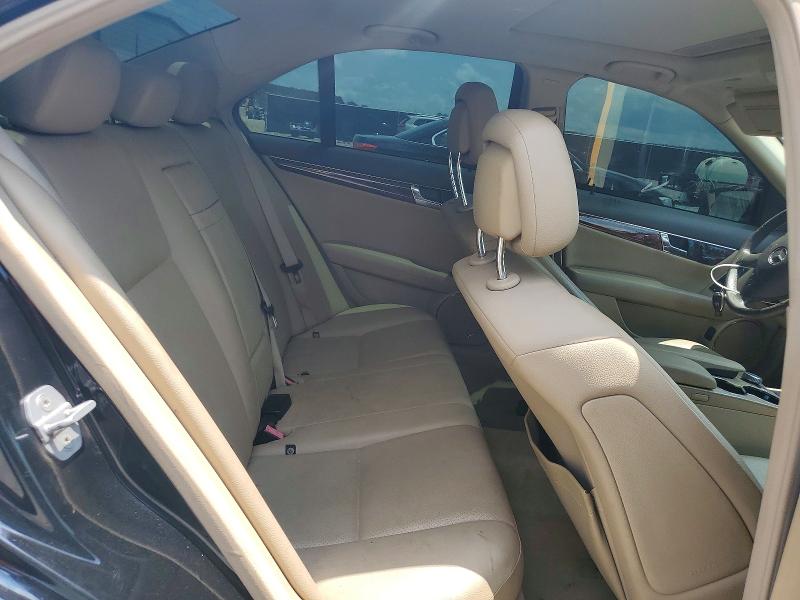 59137946 :رقم المزاد ، WDDGF8BBXAR106775 vin ، 2010 Mercedes-benz C مزاد بيع
