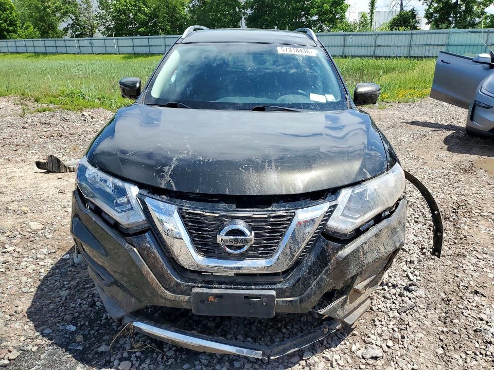 57318436 :رقم المزاد ، KNMAT2MV4HP504874 vin ، 2017 Nissan Rogue مزاد بيع