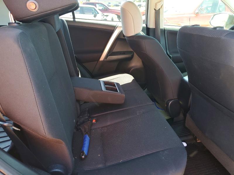 55558736 :رقم المزاد ، JTMZFREV6JJ166369 vin ، 2018 Toyota Rav4 مزاد بيع