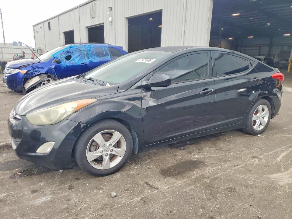 2013 Hyundai Elantra მანქანა იყიდება აუქციონზე, vin: 5NPDH4AE4DH337744, აუქციონის ნომერი: 57911906