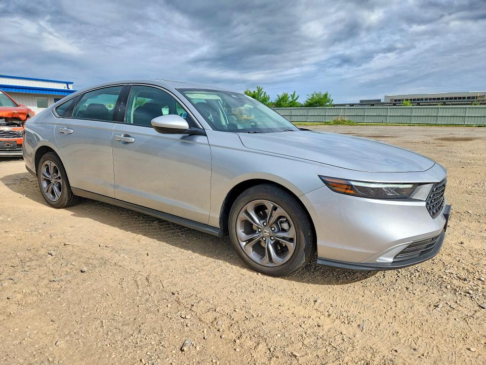 Продажа на аукционе авто 2024 Honda Accord, vin: 1HGCY1F33RA010592, номер лота: 55606816