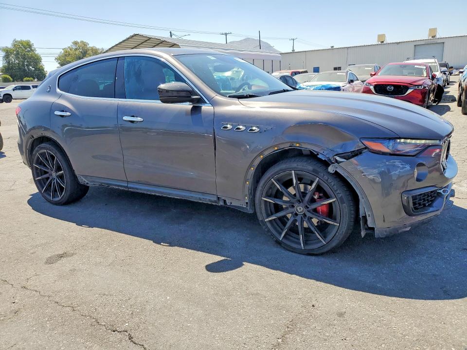 Продаж на аукціоні авто 2018 Maserati Levante, vin: ZN661XUA0JX270209, номер лоту: 58141186
