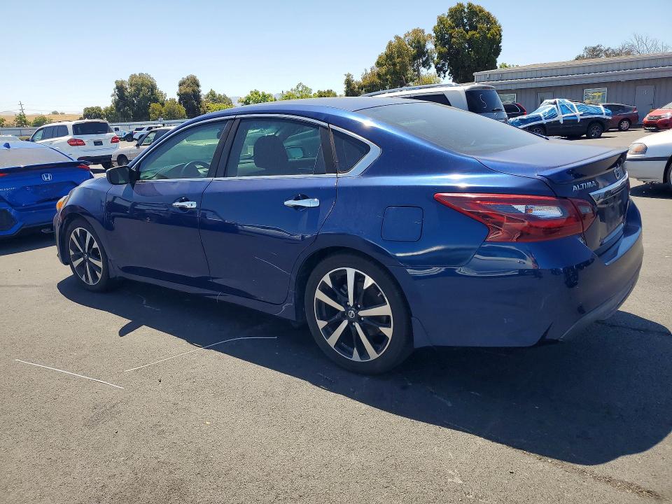 58590656 :رقم المزاد ، 1N4AL3AP3JC139974 vin ، 2018 Nissan Altima مزاد بيع